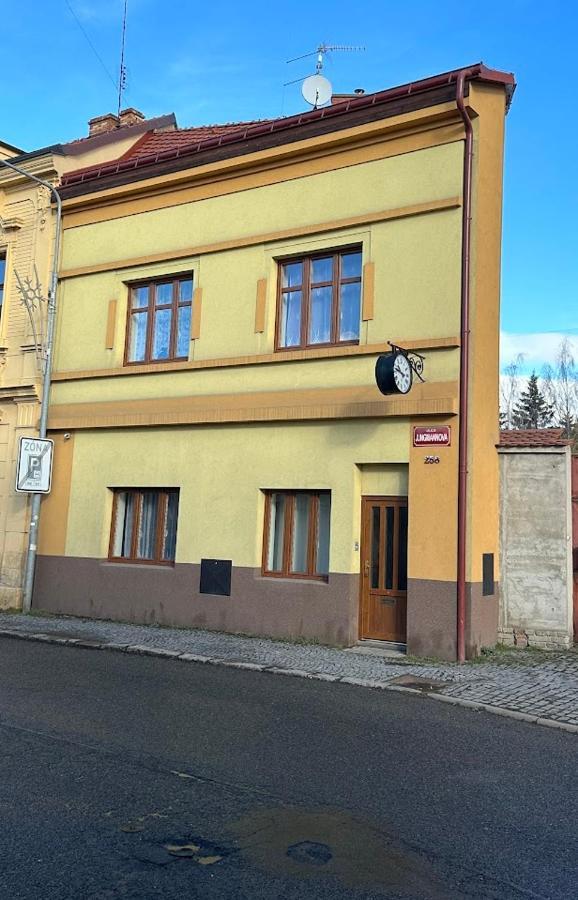 Abc Lejlighed Unhošť Eksteriør billede